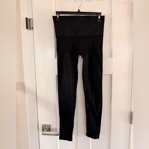 BLANQI High-Waisted Black Leggings